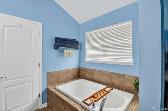 49271 Laguna Drive, Van Buren Charter Township, MI 48111