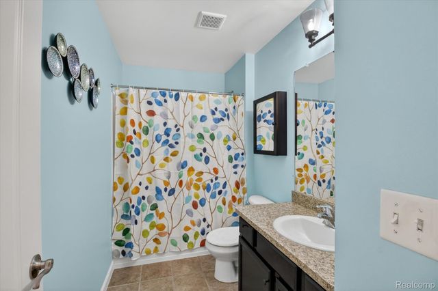 49271 Laguna Drive, Van Buren Charter Township, MI 48111
