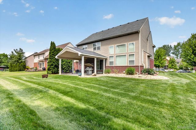 49271 Laguna Drive, Van Buren Charter Township, MI 48111