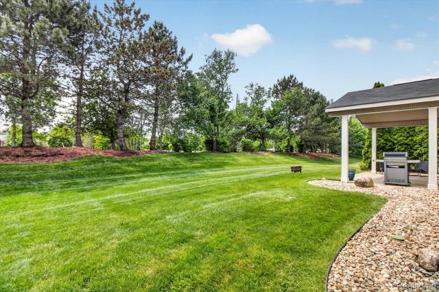 49271 Laguna Drive, Van Buren Charter Township, MI 48111