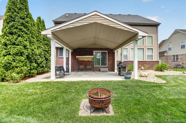 49271 Laguna Drive, Van Buren Charter Township, MI 48111