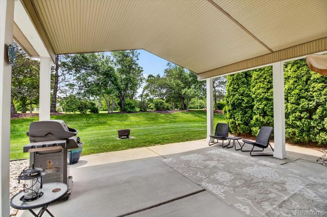 49271 Laguna Drive, Van Buren Charter Township, MI 48111