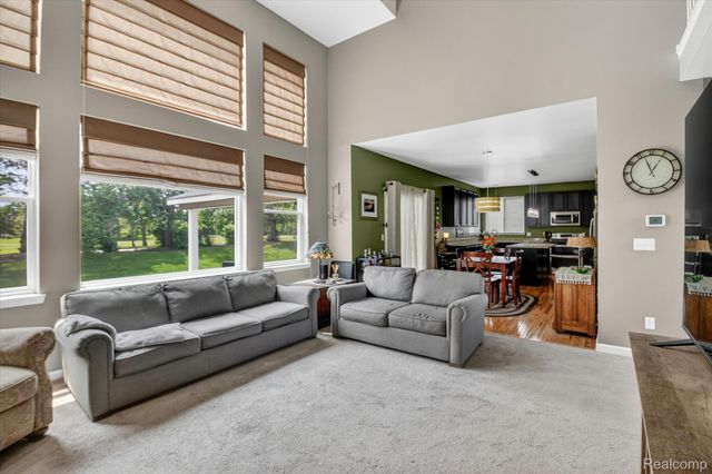 49271 Laguna Drive, Van Buren Charter Township, MI 48111