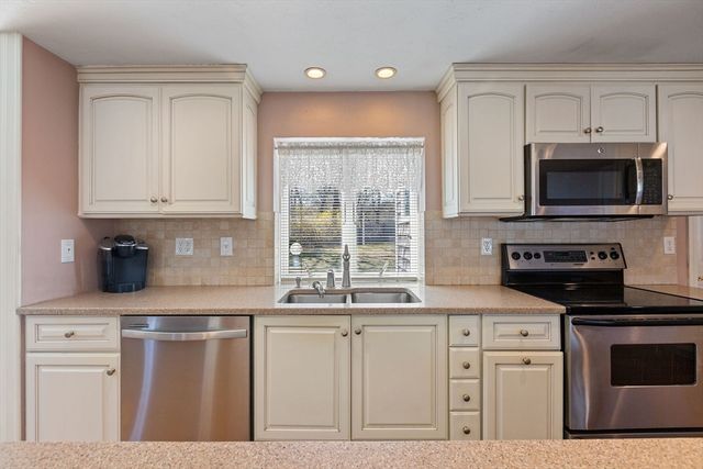 15 Greenwood Road, Dennis, MA 02641