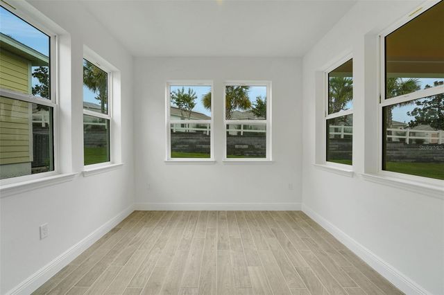 987 FIESTA KEY CIRCLE, Lady Lake, FL 32159