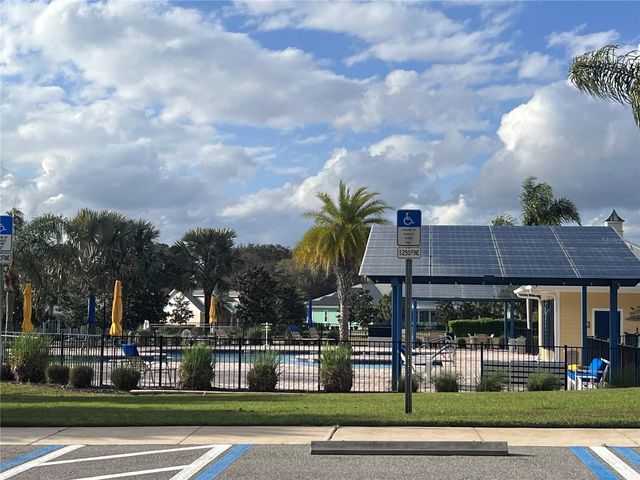 987 FIESTA KEY CIRCLE, Lady Lake, FL 32159