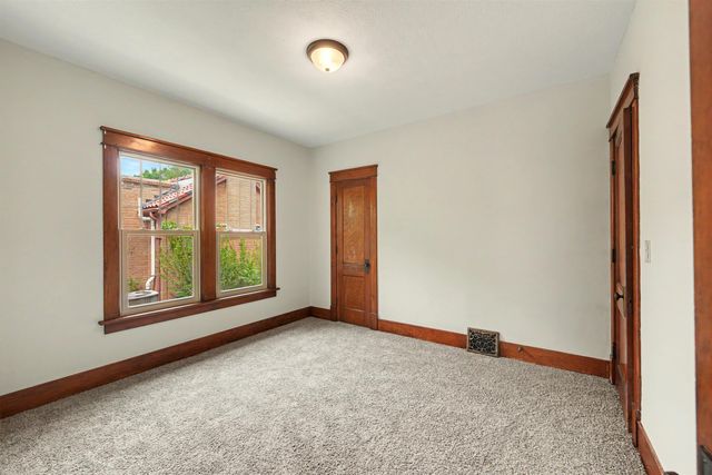724 Highland Ave, Salina, KS 67401