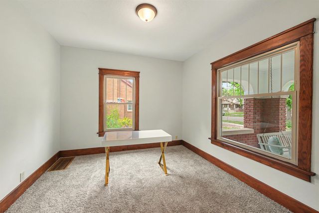 724 Highland Ave, Salina, KS 67401