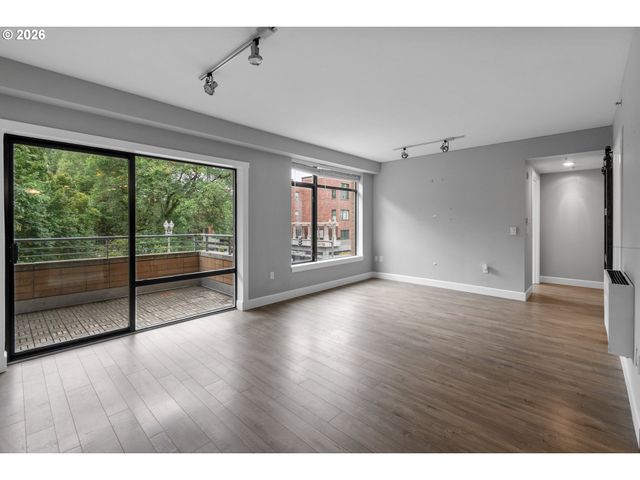 701 COLUMBIA St 311, Vancouver, WA 98660