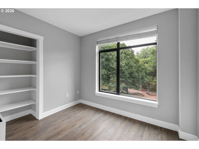 701 COLUMBIA St 311, Vancouver, WA 98660