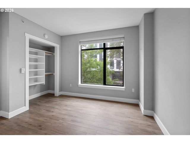 701 COLUMBIA St 311, Vancouver, WA 98660