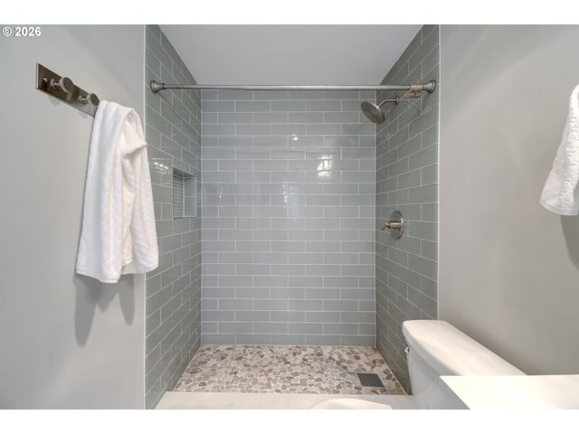 701 COLUMBIA St 311, Vancouver, WA 98660