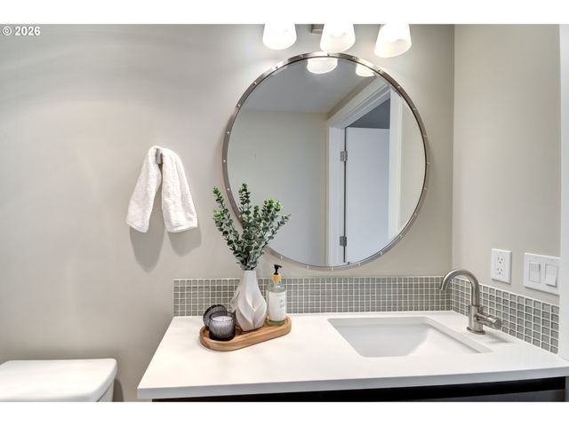 701 COLUMBIA St 311, Vancouver, WA 98660