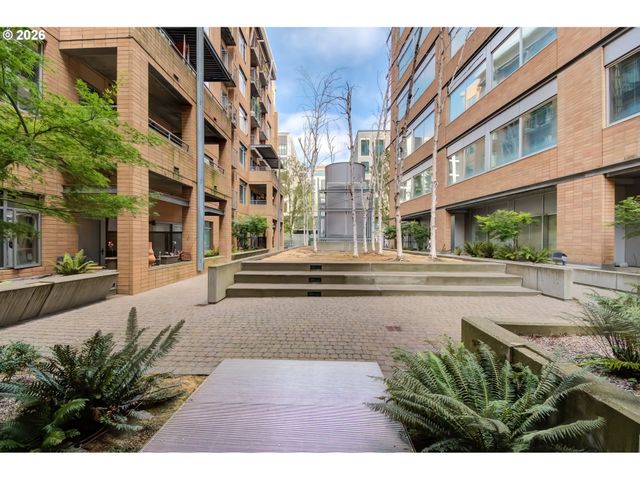 701 COLUMBIA St 311, Vancouver, WA 98660