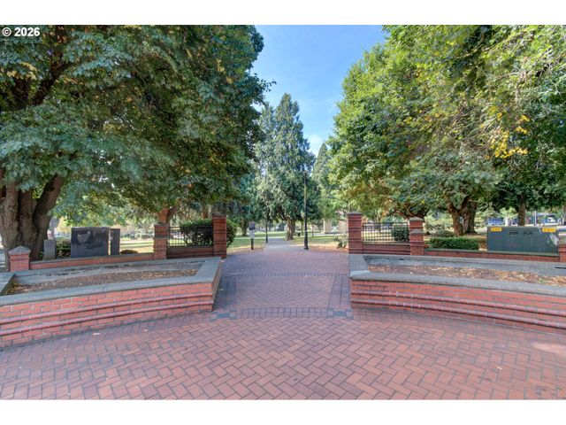 701 COLUMBIA St 311, Vancouver, WA 98660