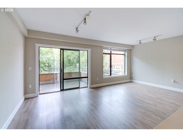 701 COLUMBIA St 311, Vancouver, WA 98660