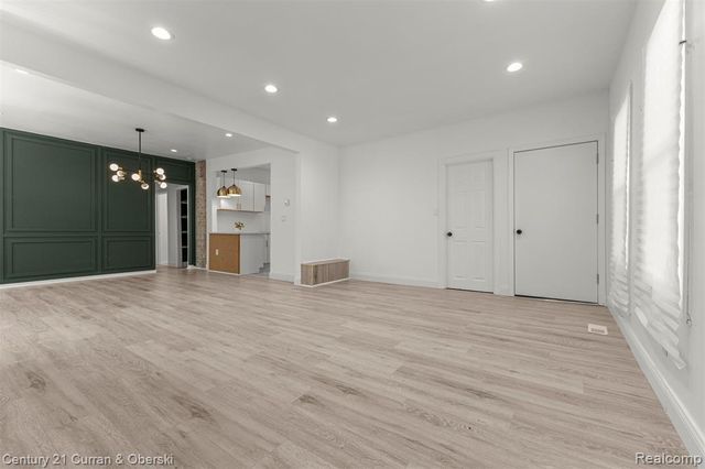 14861 Saint Marys Street, Detroit, MI 48227