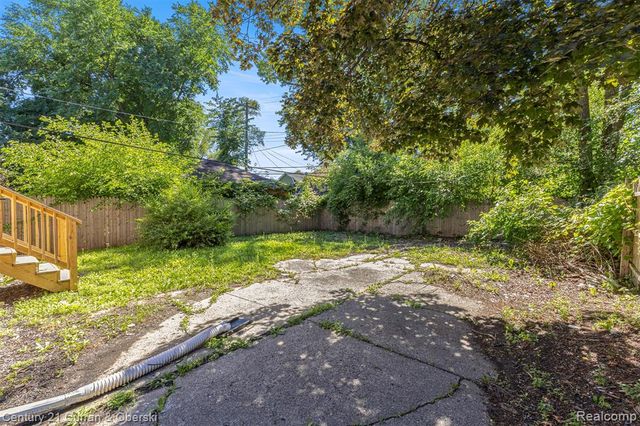 14861 Saint Marys Street, Detroit, MI 48227