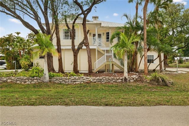14941 Center ST, Fort Myers, FL 33905