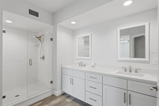 960 STARKEY ROAD 8106, Largo, FL 33771