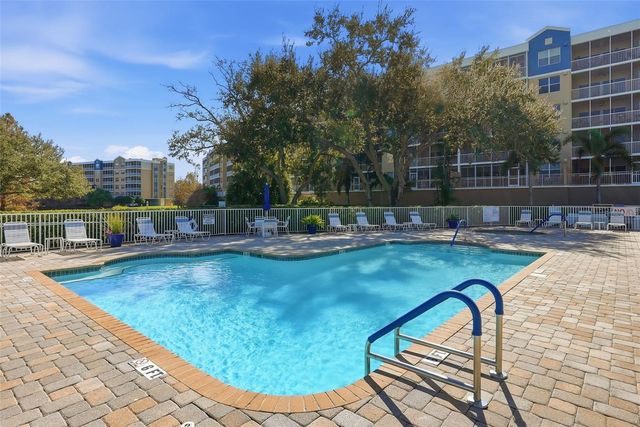 960 STARKEY ROAD 8106, Largo, FL 33771