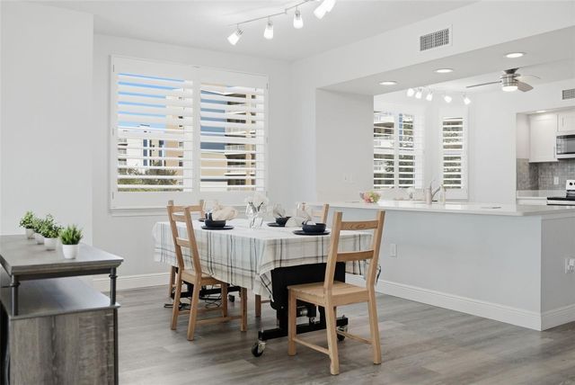 960 STARKEY ROAD 8106, Largo, FL 33771