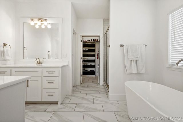 2035 E 138th Place S, Bixby, OK 74008