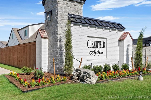 2035 E 138th Place S, Bixby, OK 74008