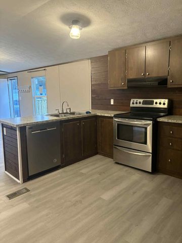 232 N Raphael Road, Defuniak Springs, FL 32433