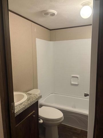 232 N Raphael Road, Defuniak Springs, FL 32433