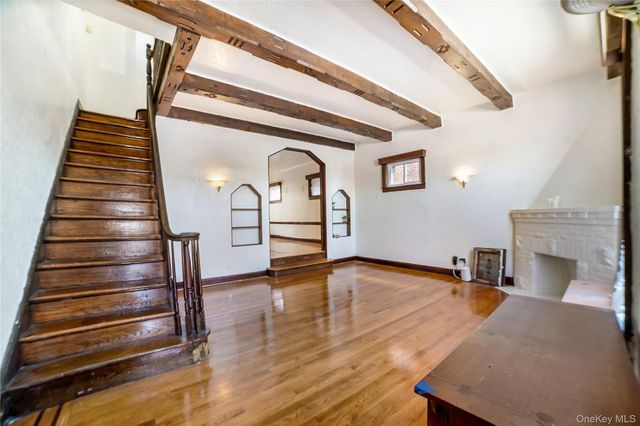 119-23 177th Place, Saint Albans, NY 11434