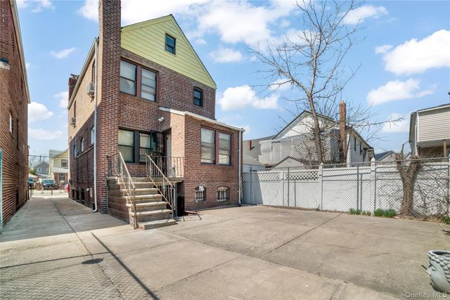 119-23 177th Place, Saint Albans, NY 11434