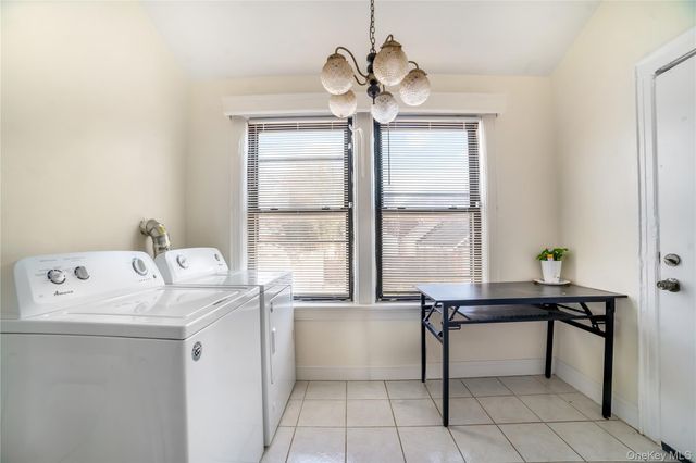 119-23 177th Place, Saint Albans, NY 11434