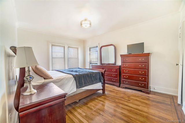 119-23 177th Place, Saint Albans, NY 11434