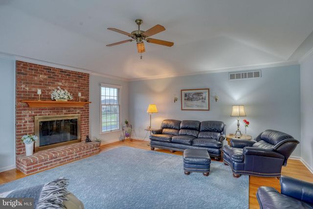 318 DETJEN DR, Hockessin, DE 19707