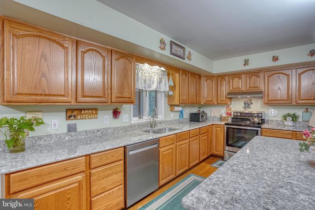 318 DETJEN DR, Hockessin, DE 19707
