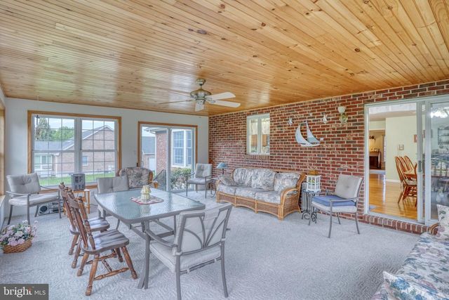 318 DETJEN DR, Hockessin, DE 19707