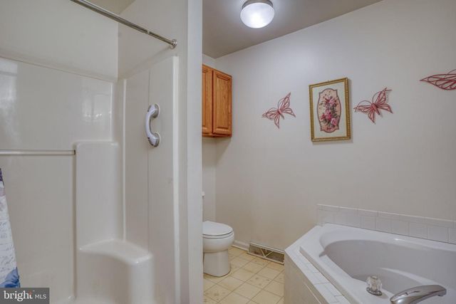 318 DETJEN DR, Hockessin, DE 19707