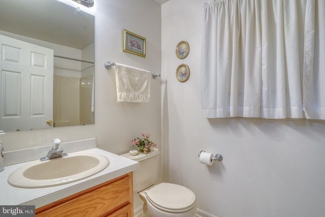 318 DETJEN DR, Hockessin, DE 19707