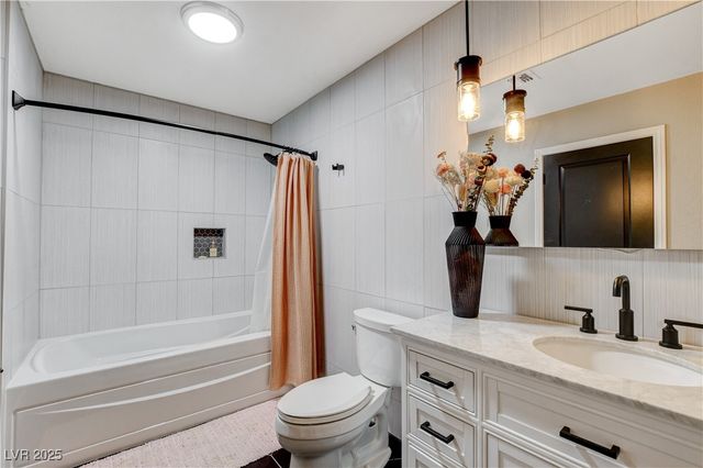 6791 Via Provenza Avenue, Las Vegas, NV 89131