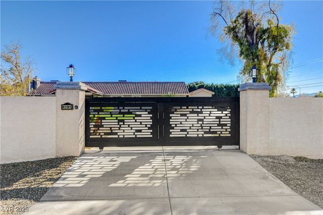 6791 Via Provenza Avenue, Las Vegas, NV 89131