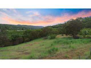 1832 Cherry Heights Rd, The Dalles, OR 97058