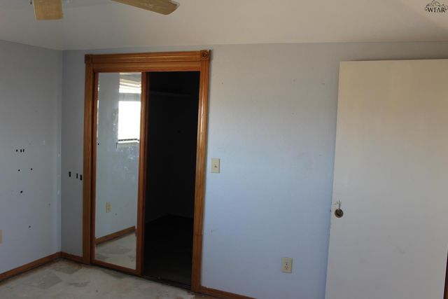 5817 FM 1206, Iowa Park, TX 76367