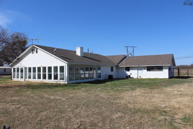 5817 FM 1206, Iowa Park, TX 76367