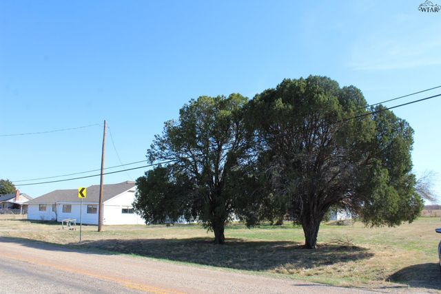 5817 FM 1206, Iowa Park, TX 76367