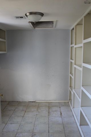 5817 FM 1206, Iowa Park, TX 76367