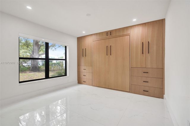 9901 SW 79th Ave, Miami, FL 33156