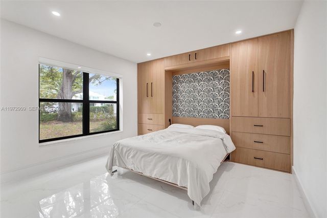 9901 SW 79th Ave, Miami, FL 33156