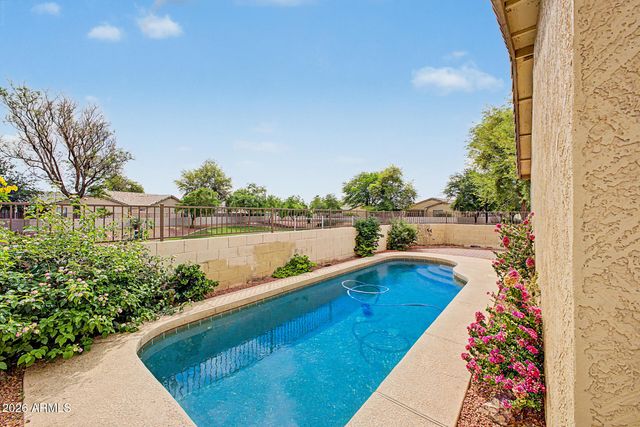 10809 W CAMBRIDGE Avenue, Avondale, AZ 85392