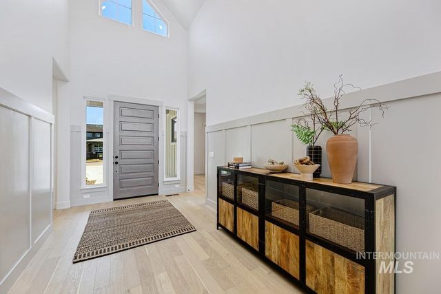 14319 N Goldfinch Ave, Boise, ID 83714